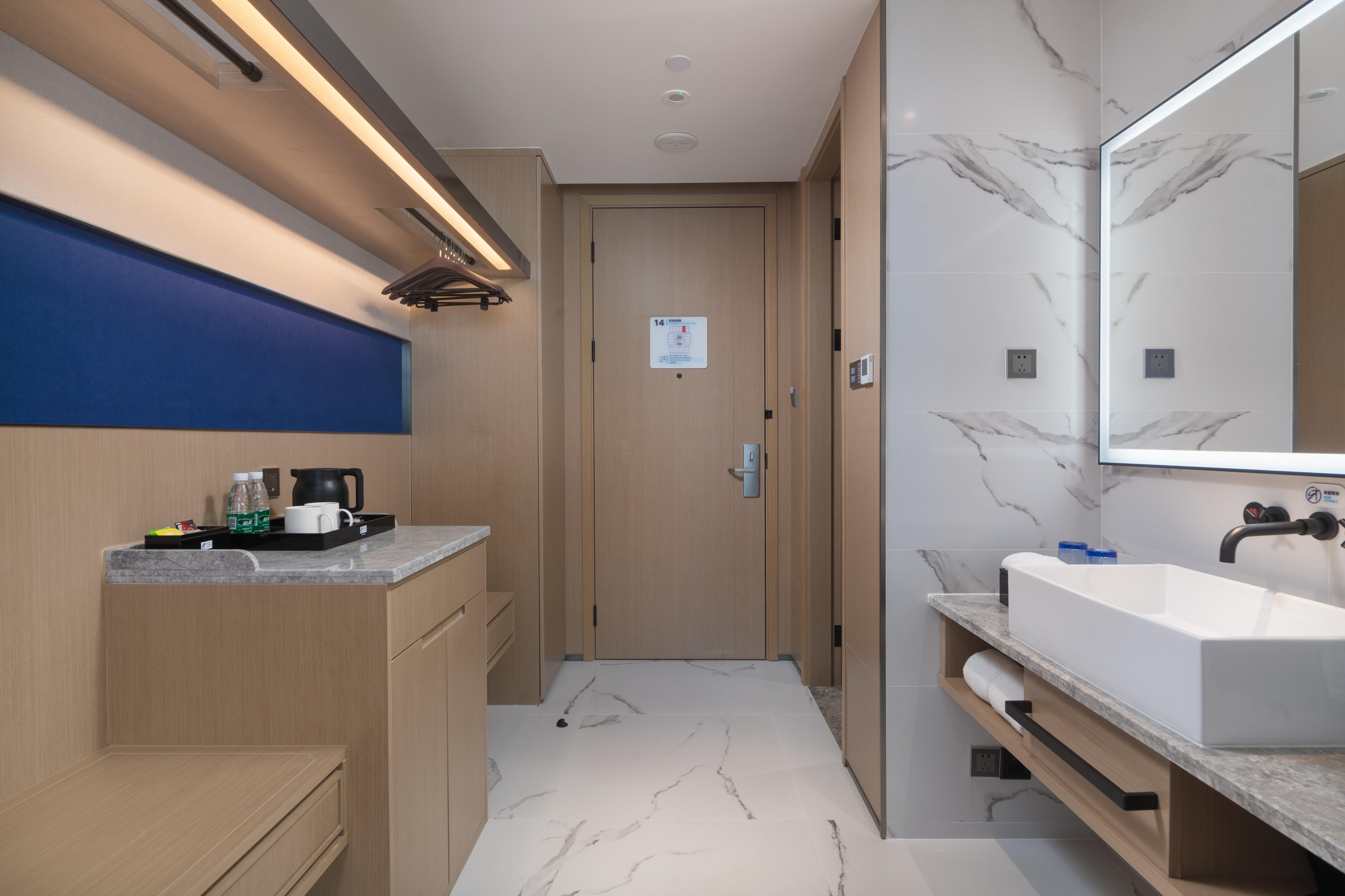 Holiday Inn Express Nanchang West Station By Ihg Εξωτερικό φωτογραφία
